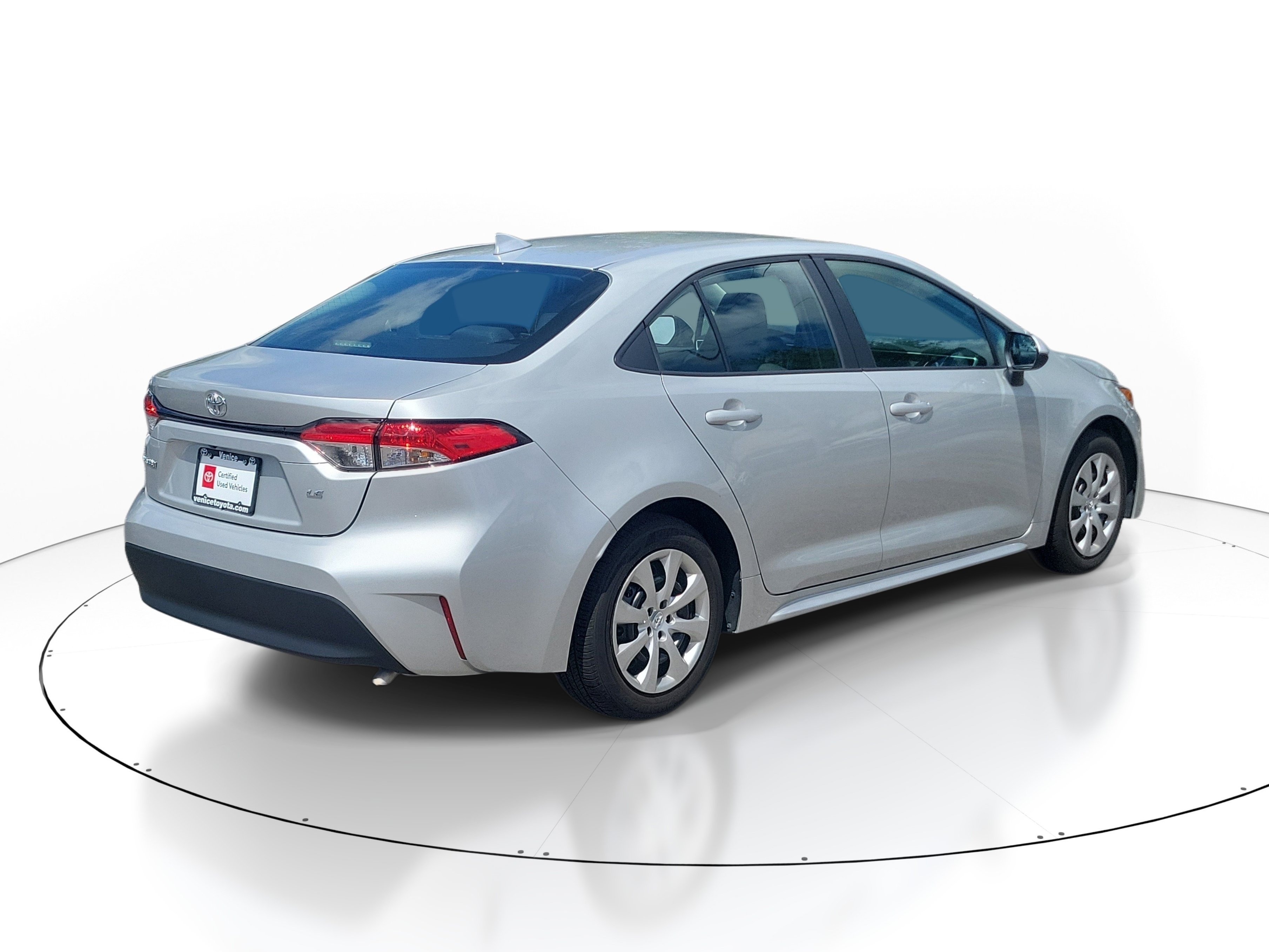 Used 2025 Classic Silver Metallic Toyota LE image 5