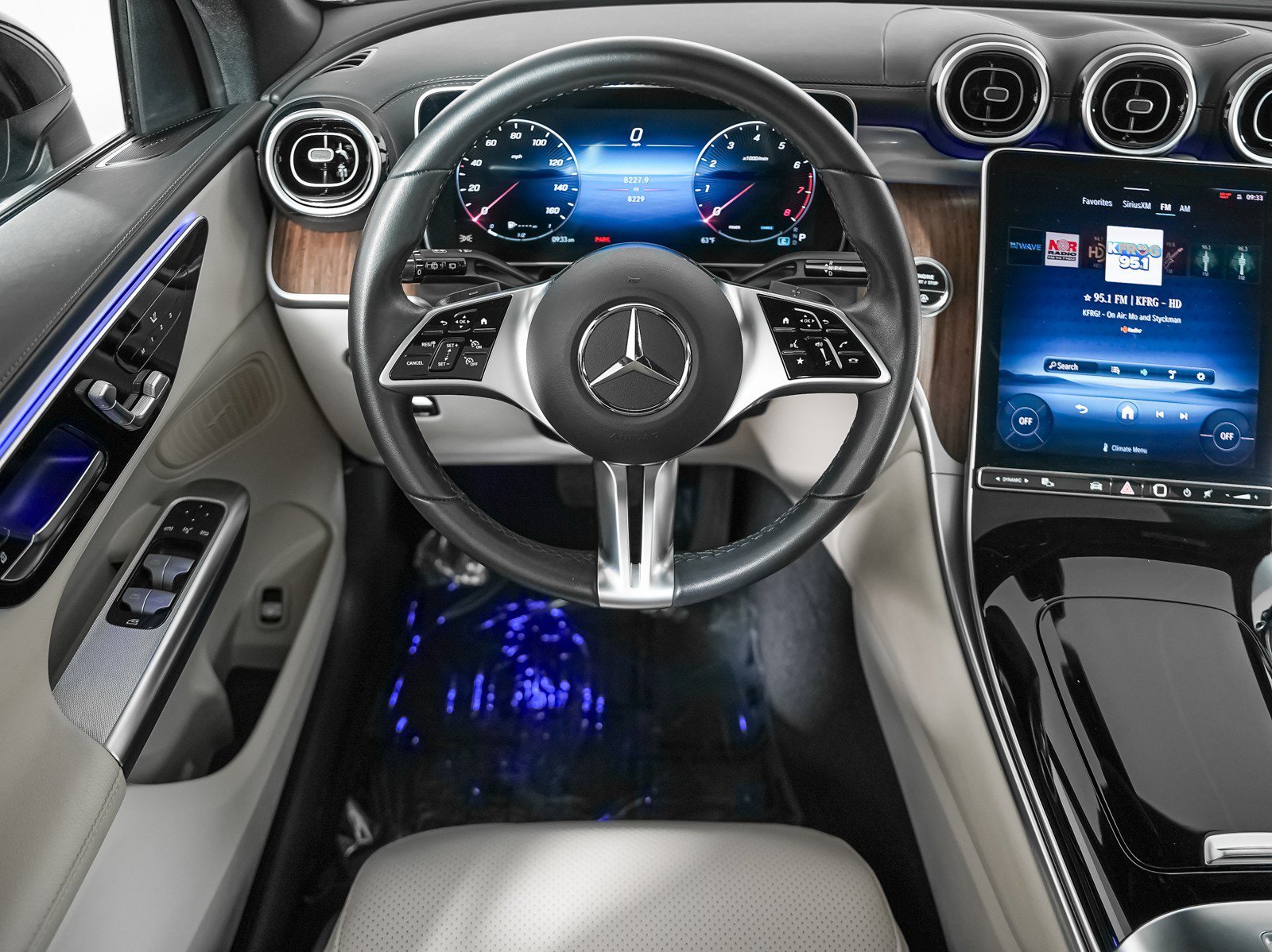 Certified Used 2024 Black Mercedes-Benz GLC 300 image 11