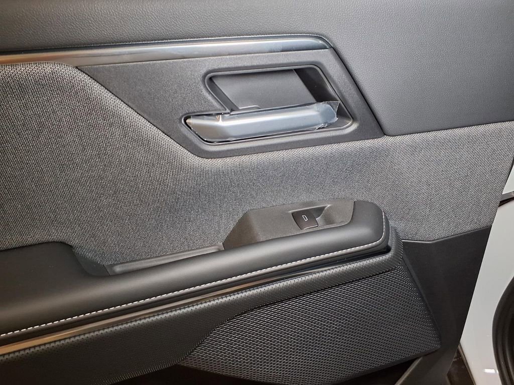 2026 GMC Sierra EV Elevation - Photo 11