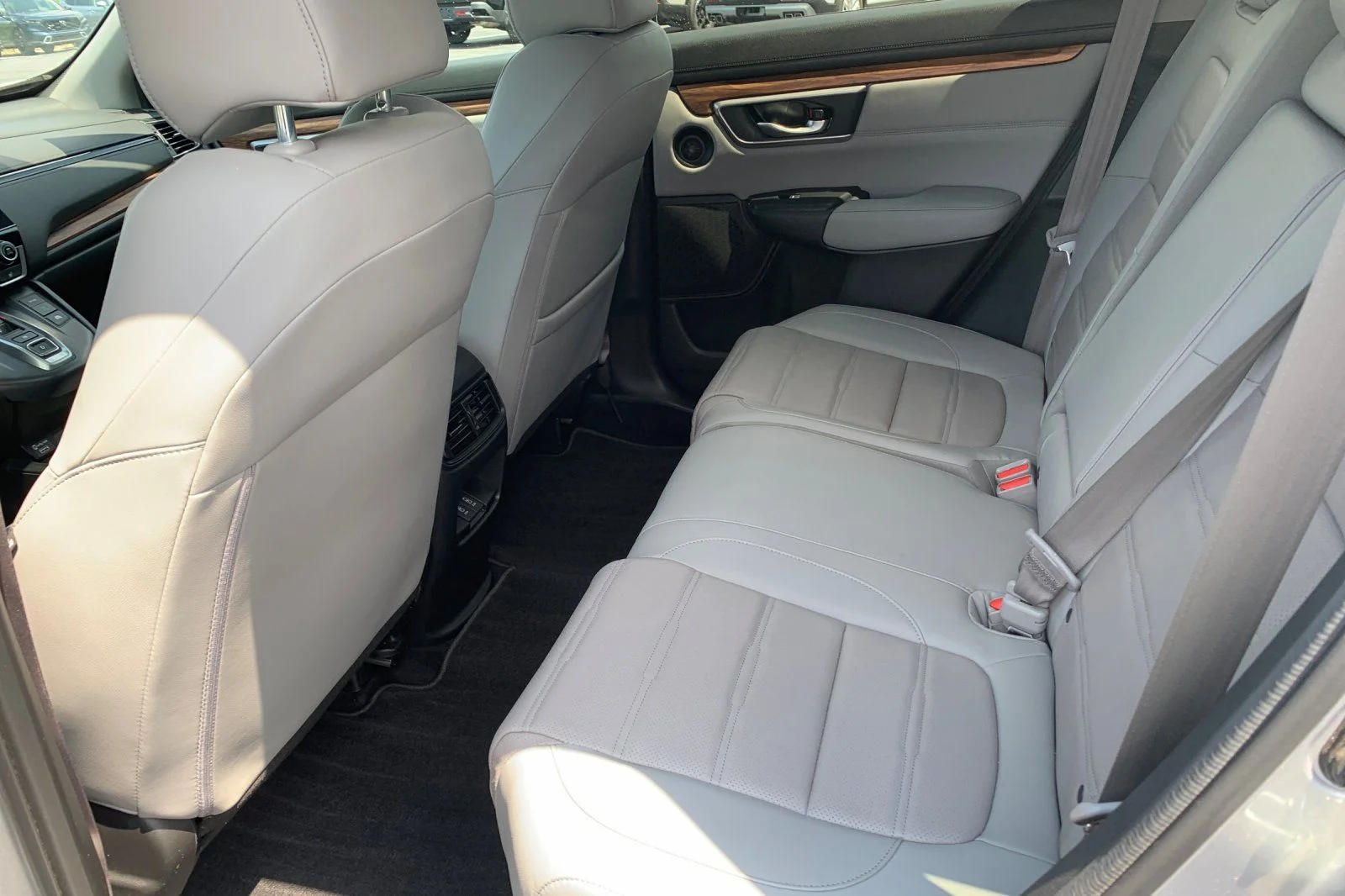 Used 2022 Silver Honda EX-L image 15