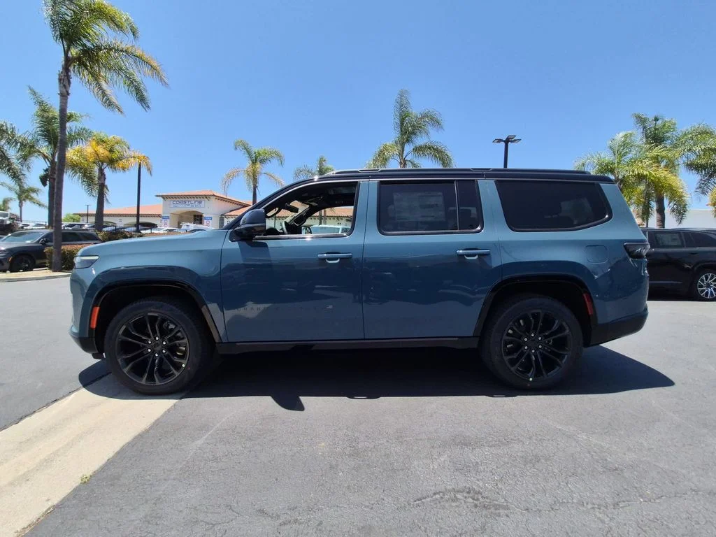 New 2026 Steel Blue Jeep Summit Reserve image 8