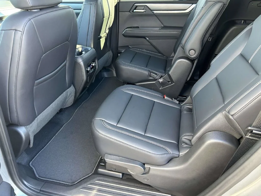 New 2027 Sterling Metallic GMC Elevation image 13