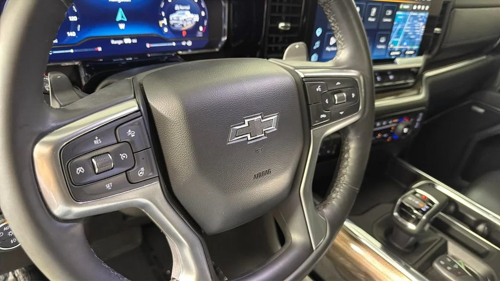 Used 2025 Black Chevrolet RST image 25
