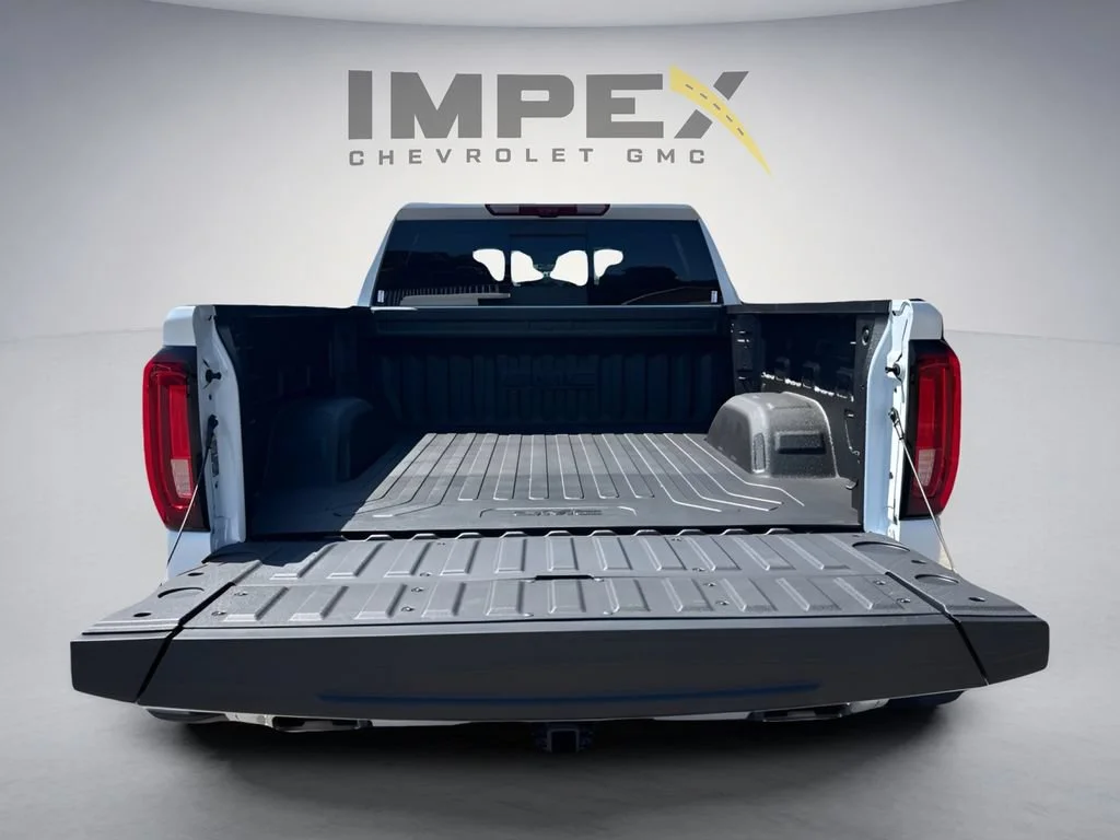 Used 2026 Glacier White Tricoat GMC Denali Ultimate image 31