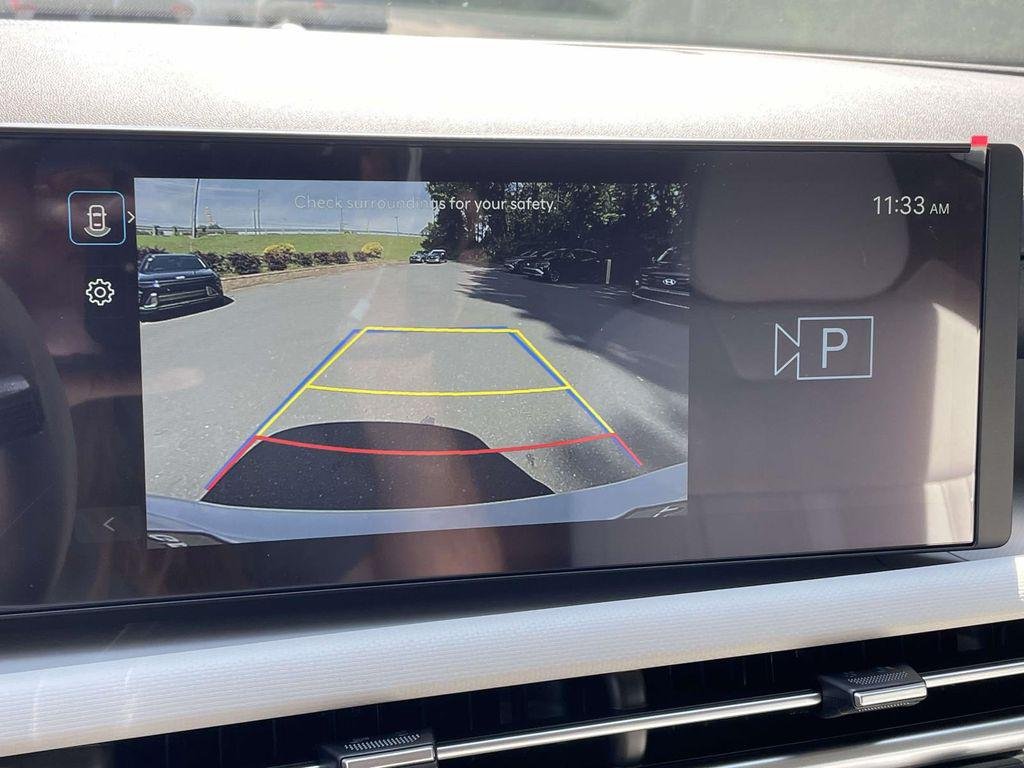 New 2026 White Hyundai SEL FWD image 25