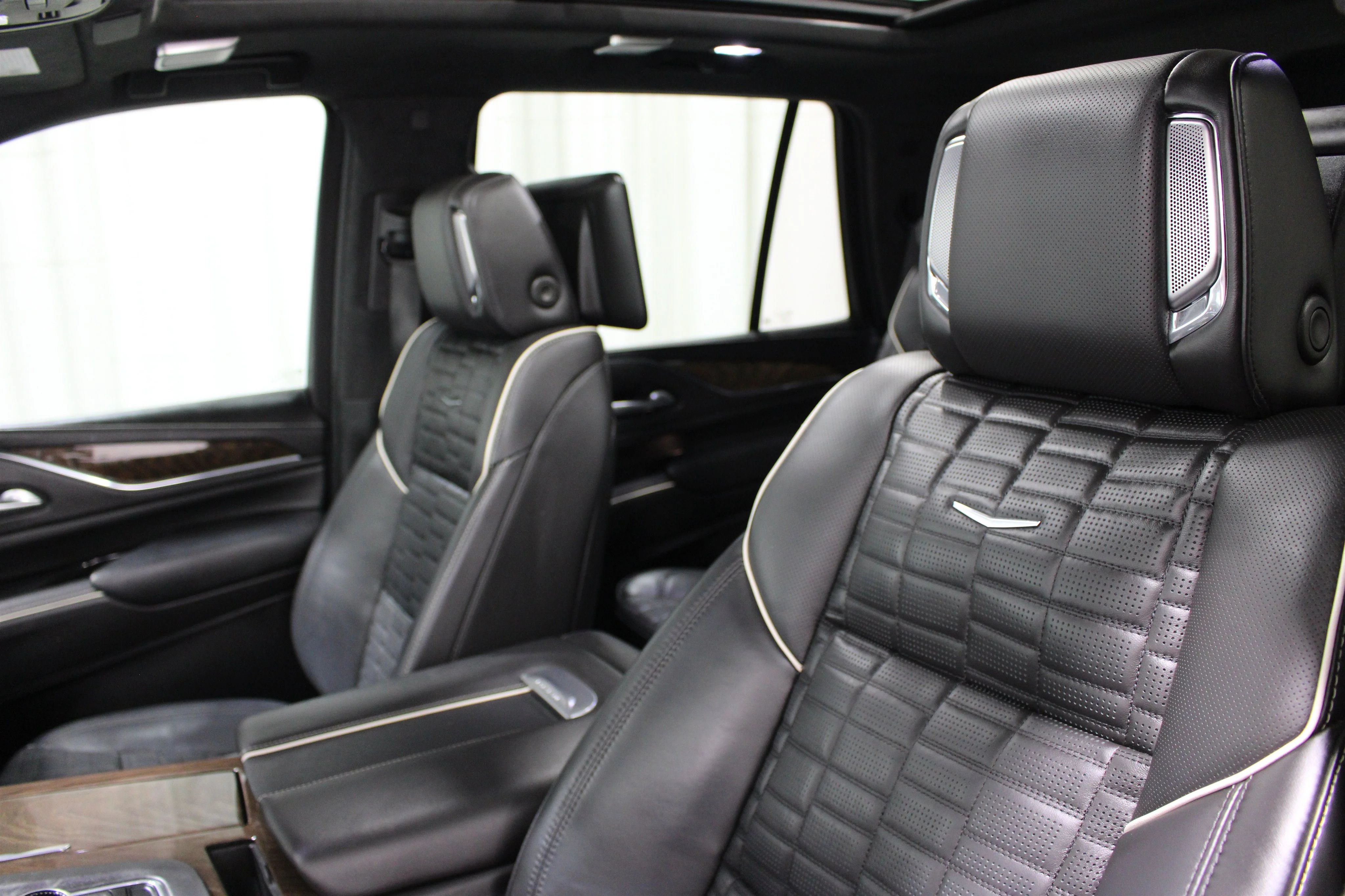 2023 Cadillac Escalade Sport Platinum - Photo 4