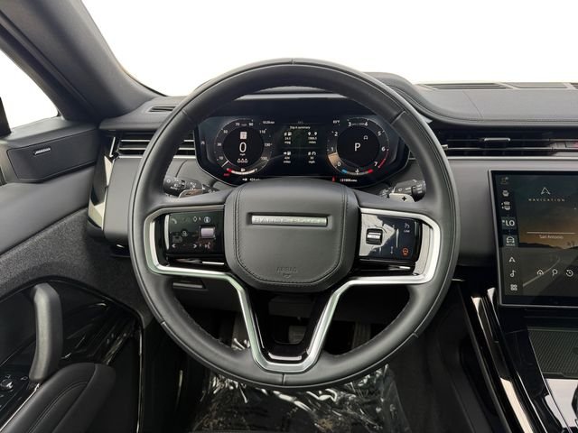 Certified Used 2025 Fuji White Land Rover SE image 13