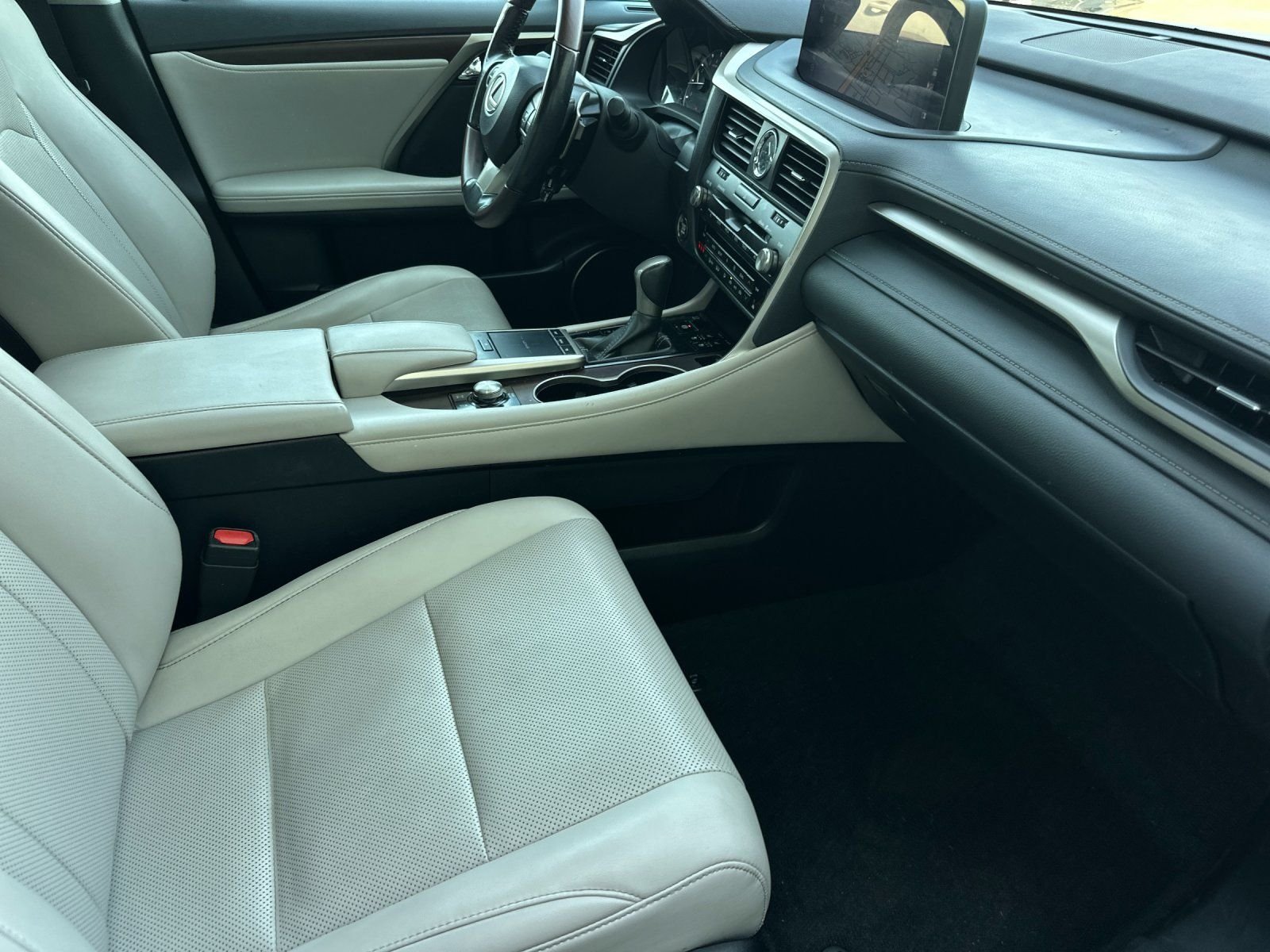 Used 2020 Gray Pearl Lexus 350 image 15