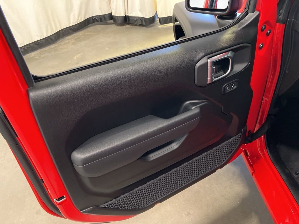 New 2026 Firecracker Red Clear-Coat Exterior Paint Jeep Sport image 8