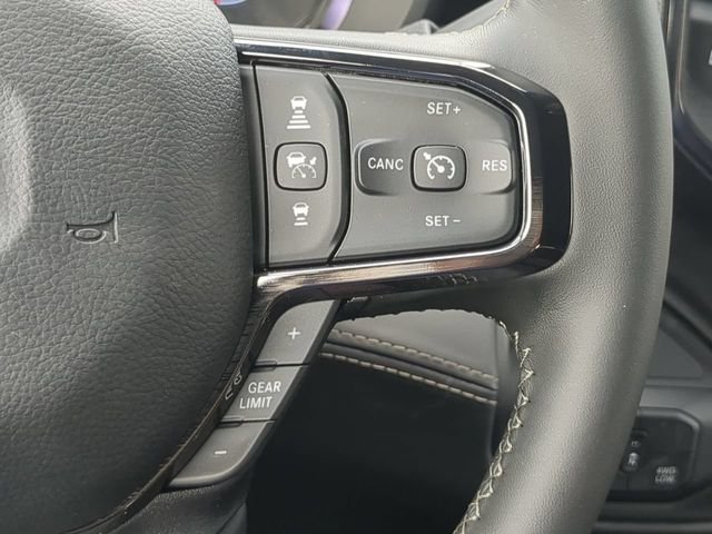 New 2026 Diamond Black Crystal Pearl-Coat Exterior Paint RAM Limited image 33