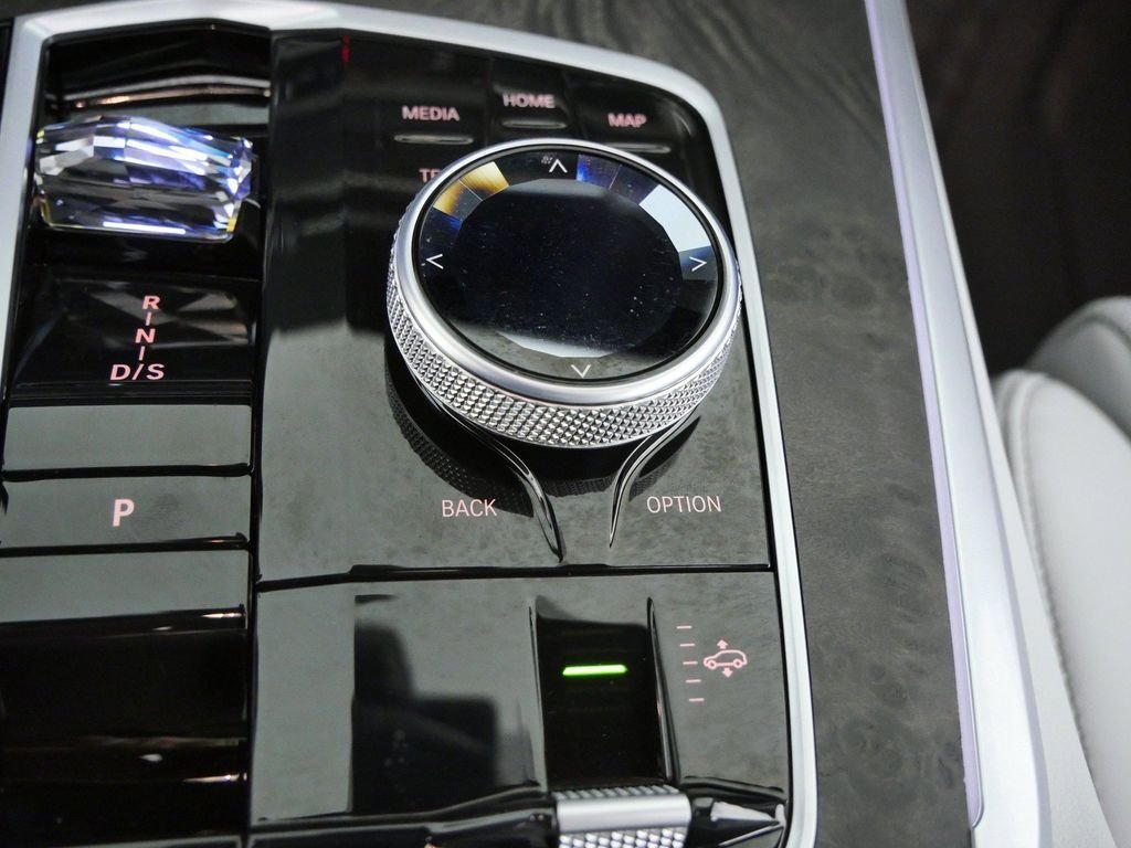 2026 BMW X5 M60i - Photo 45