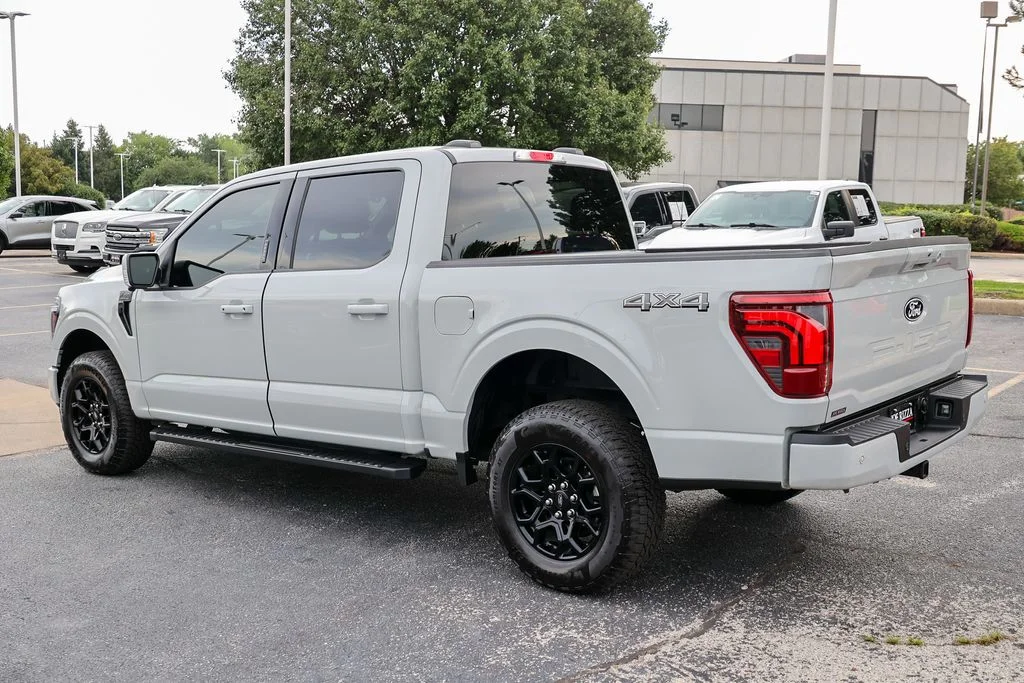 Used 2026 White Ford Lariat image 19