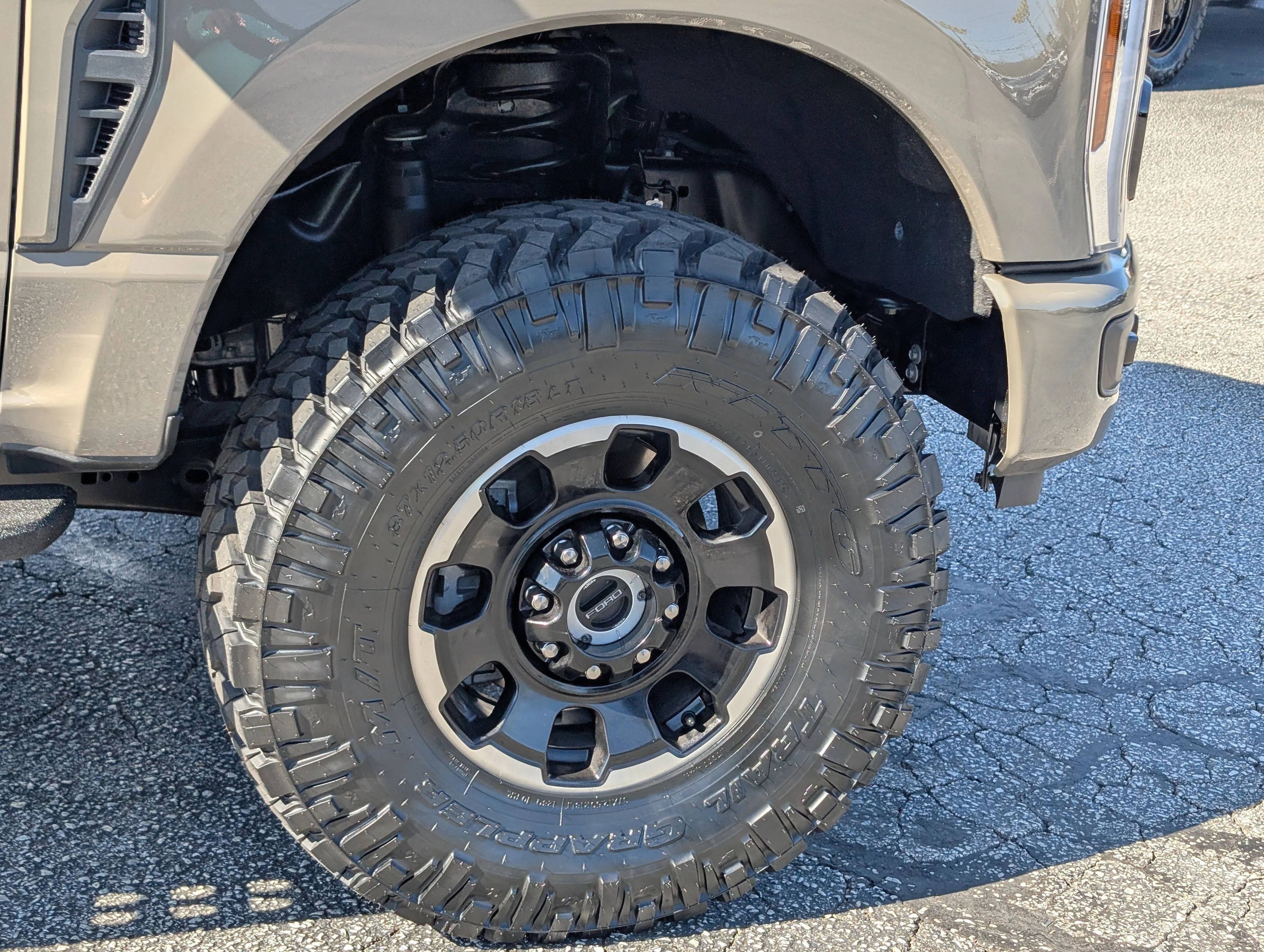 New 2026 Marsh Gray Ford XLT image 13