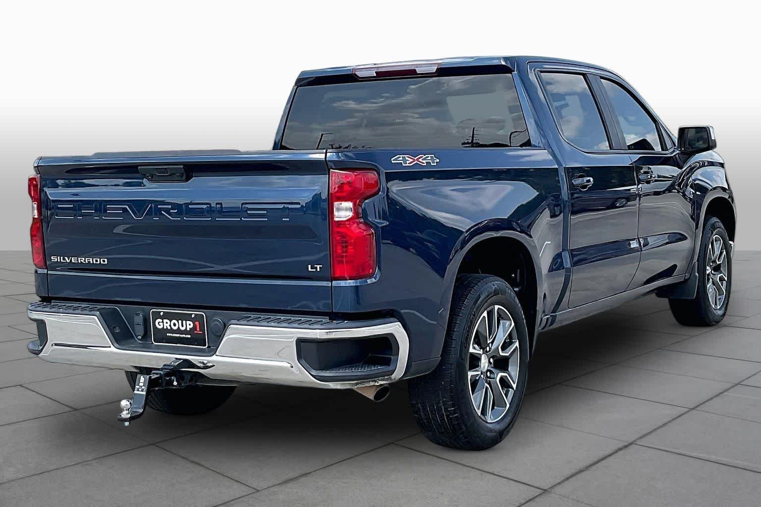 Used 2023 Northsky Blue Metallic Chevrolet LT image 13