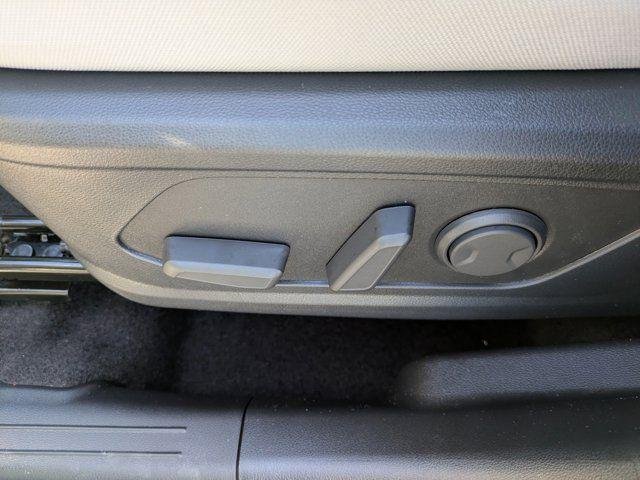 New 2026 Serenity White Pearl Hyundai SEL AWD image 43