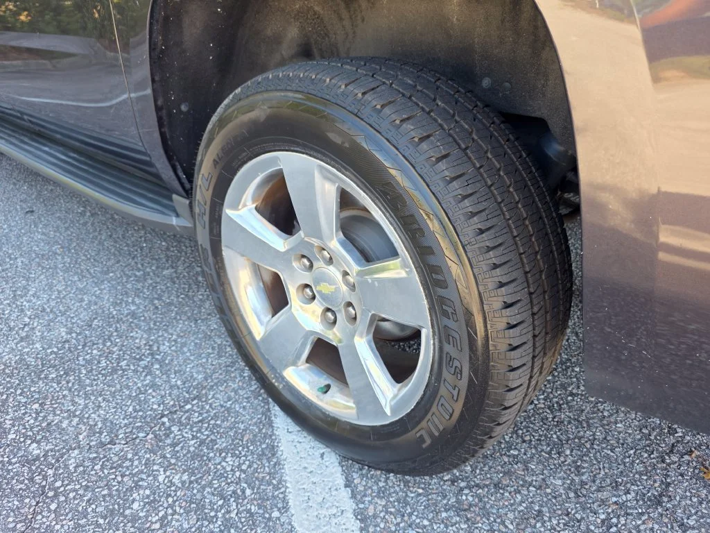 Used 2015 TUNGSTEN METALLIC Chevrolet LT image 31