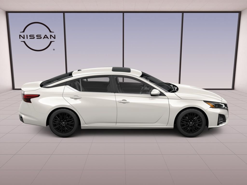 New 2026 White Nissan 2.5 SV image 4