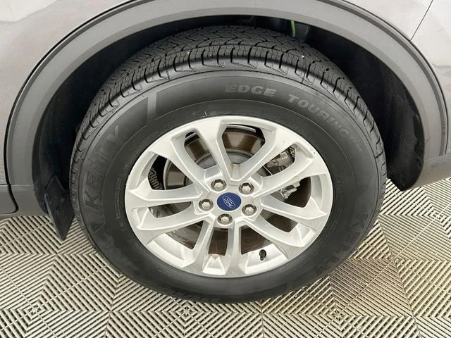 Pre-Owned 2022 Ford Escape SE