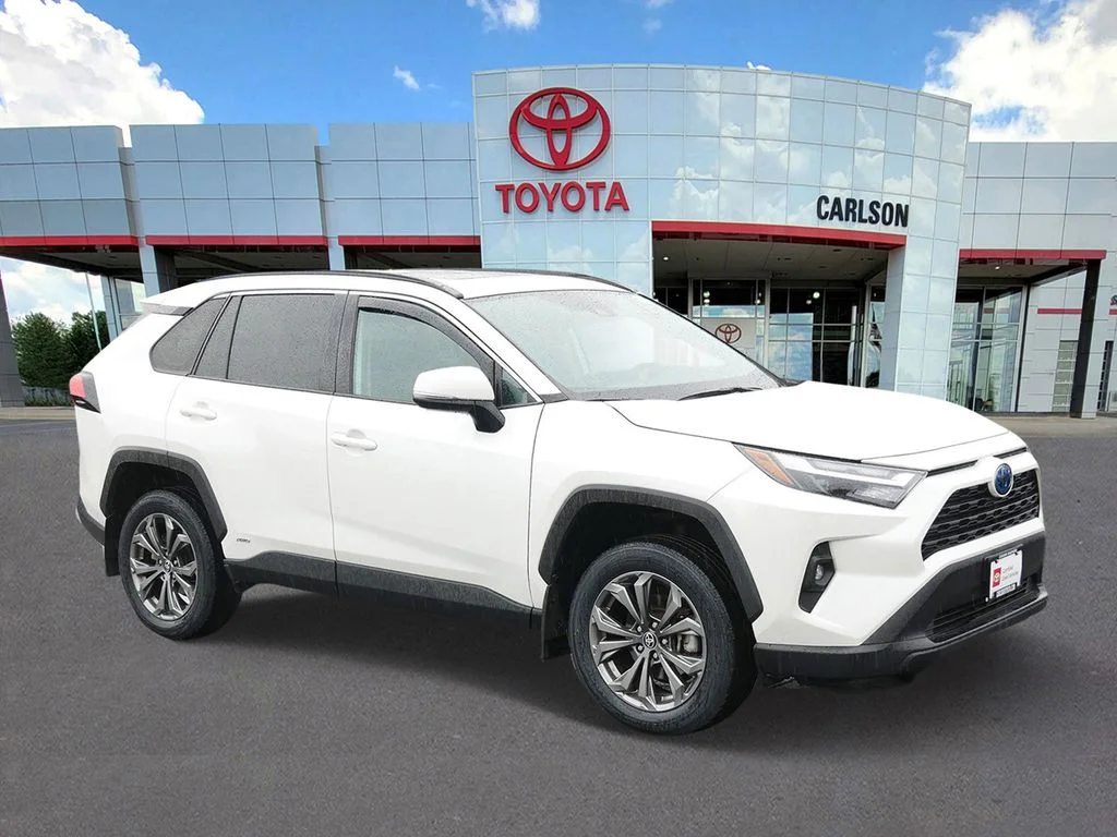 Used 2022 Toyota RAV4 XLE Premium with VIN 4T3B6RFV6NU069132 for sale in Minneapolis, Minnesota