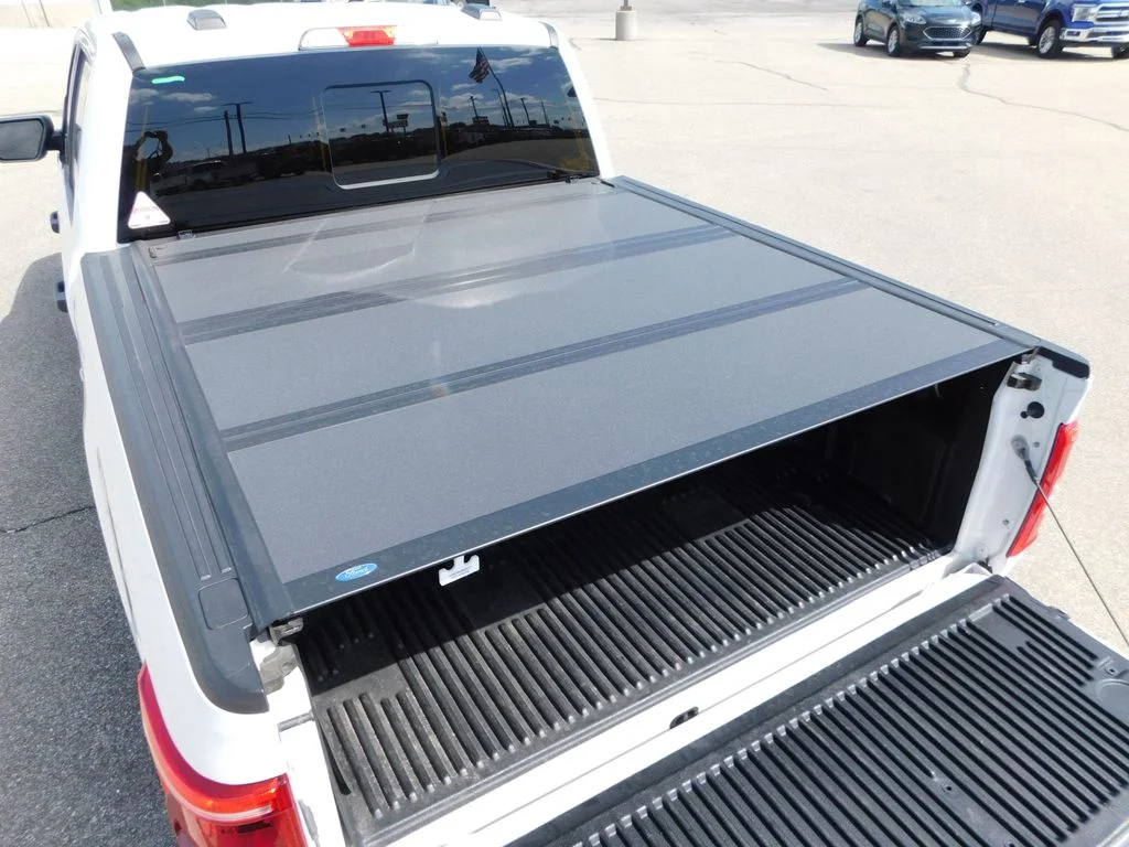 Used 2023 Oxford White Ford XLT image 10