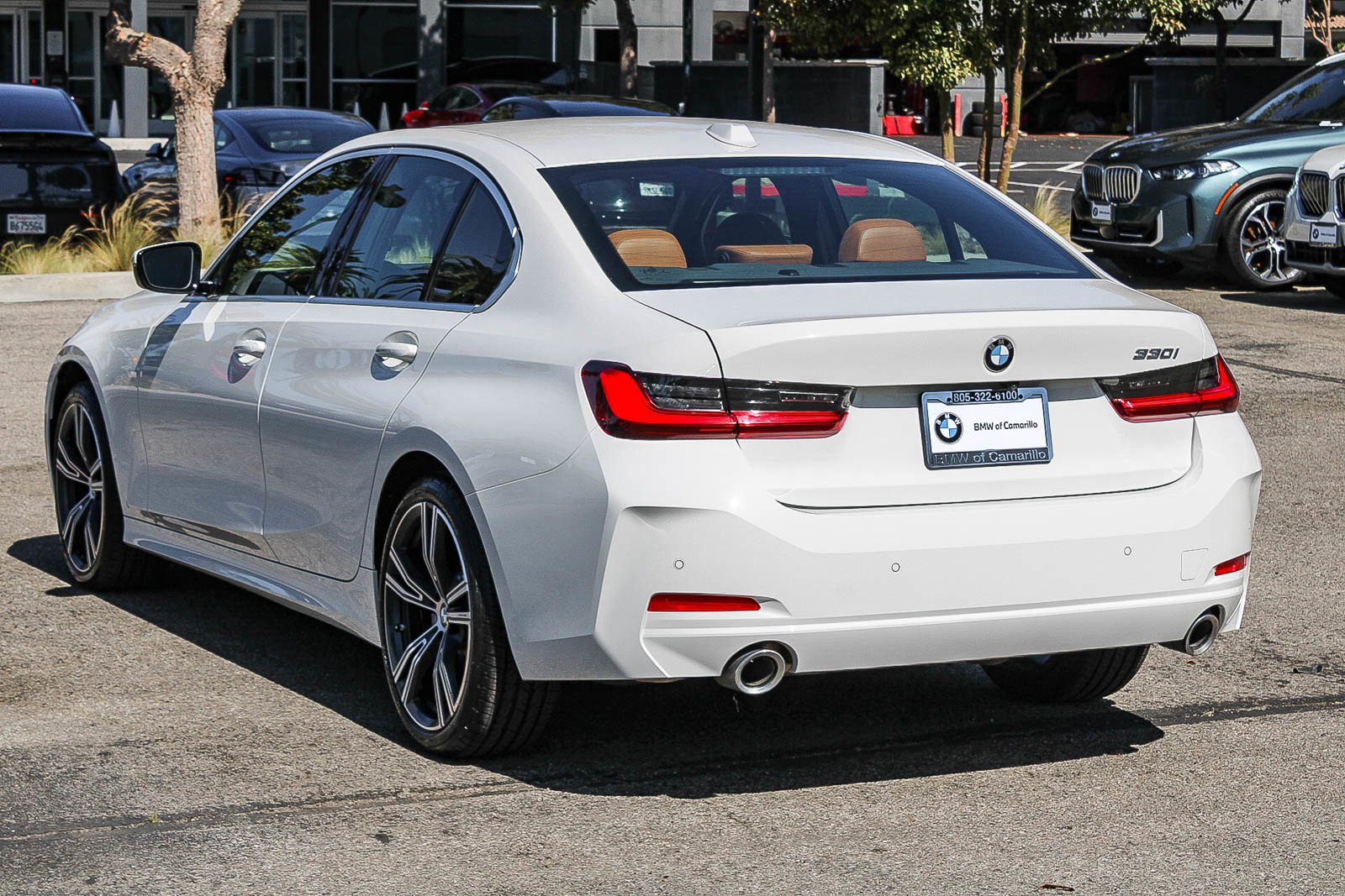 Used 2024 Alpine White BMW 330i image 4