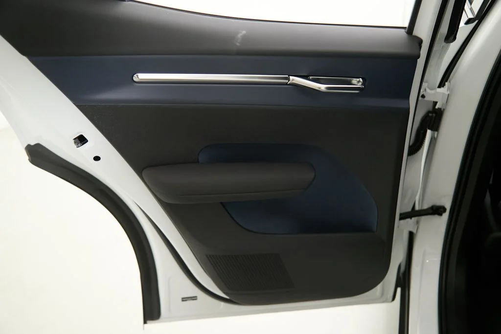 New 2026 Crystal White Volvo Ultra image 18