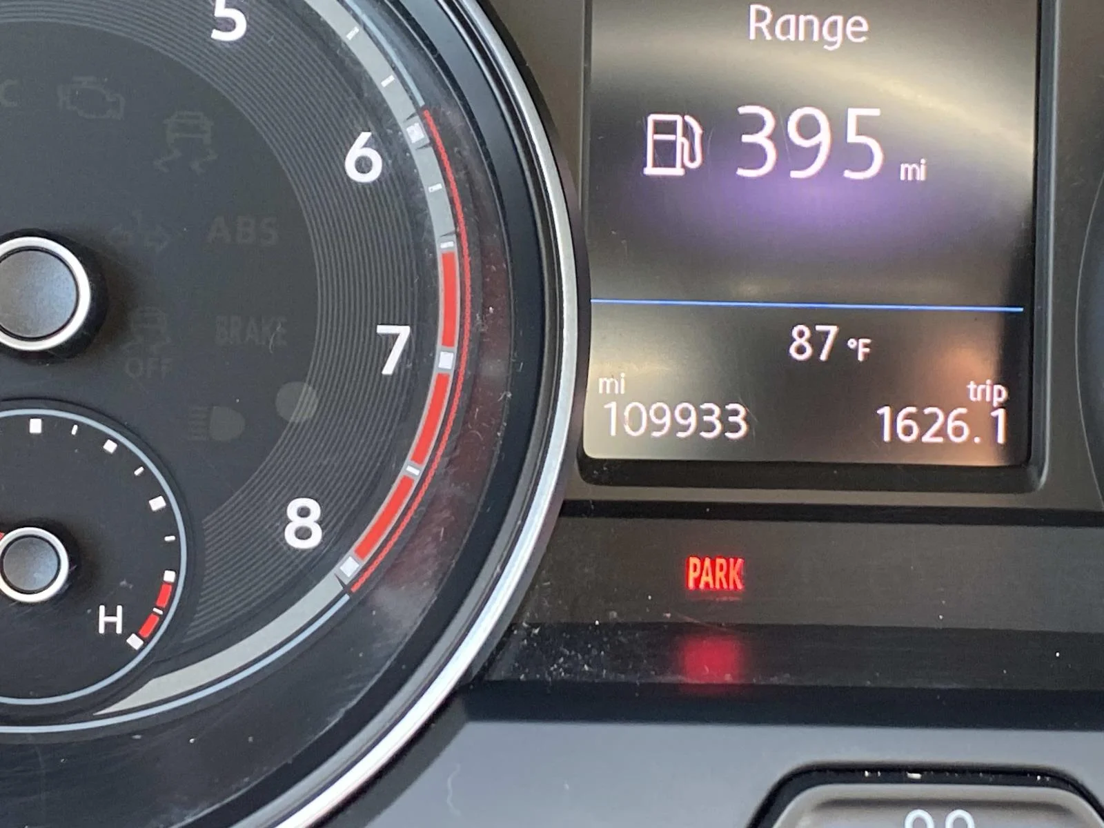 Used 2019 Platinum Gray Metallic Volkswagen 3.6L V6 SE w/Technology 4MOTION image 27