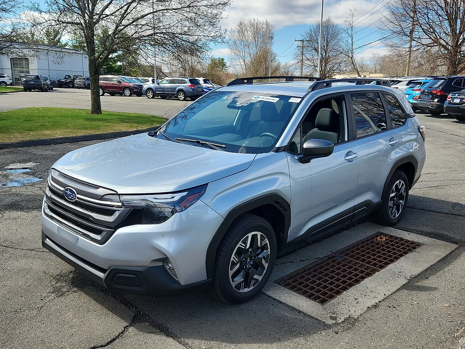 Used 2025 Ice Silver Metallic - ISM Subaru Premium image 3