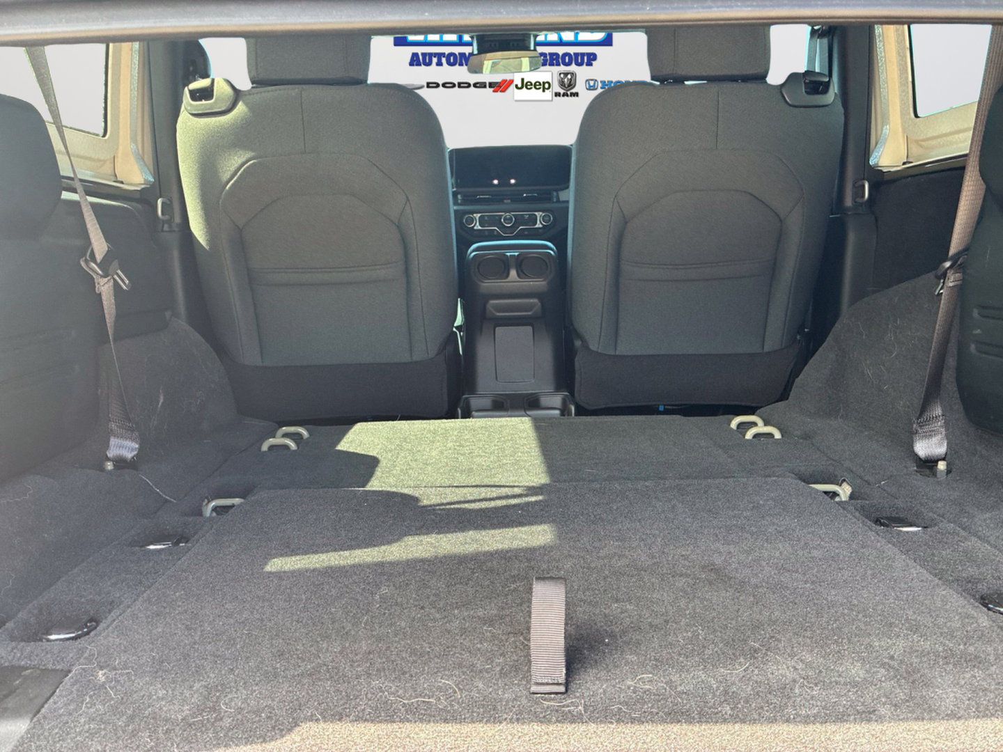 Used 2025 Green Jeep Sport S image 30