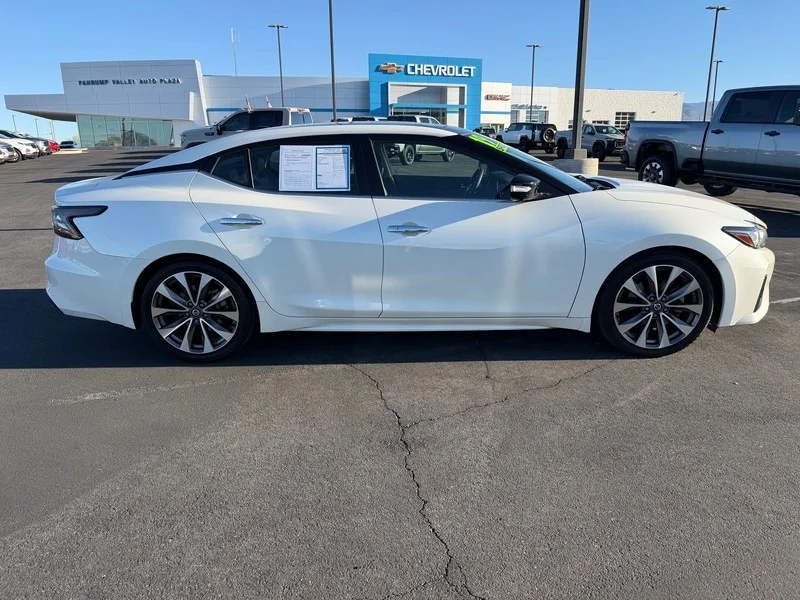 Used 2019 Pearl White Trico Nissan Platinum image 2