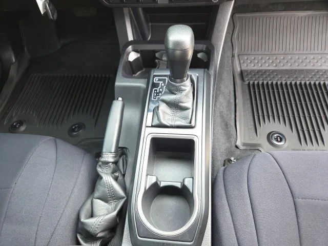 Used 2021 White Toyota SR image 25