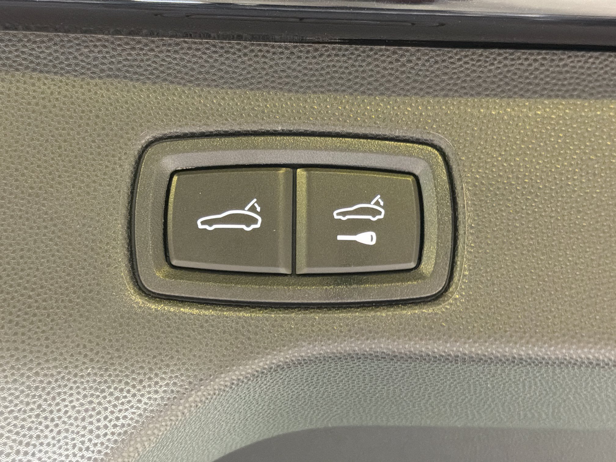 Used 2026  Porsche Electric image 15