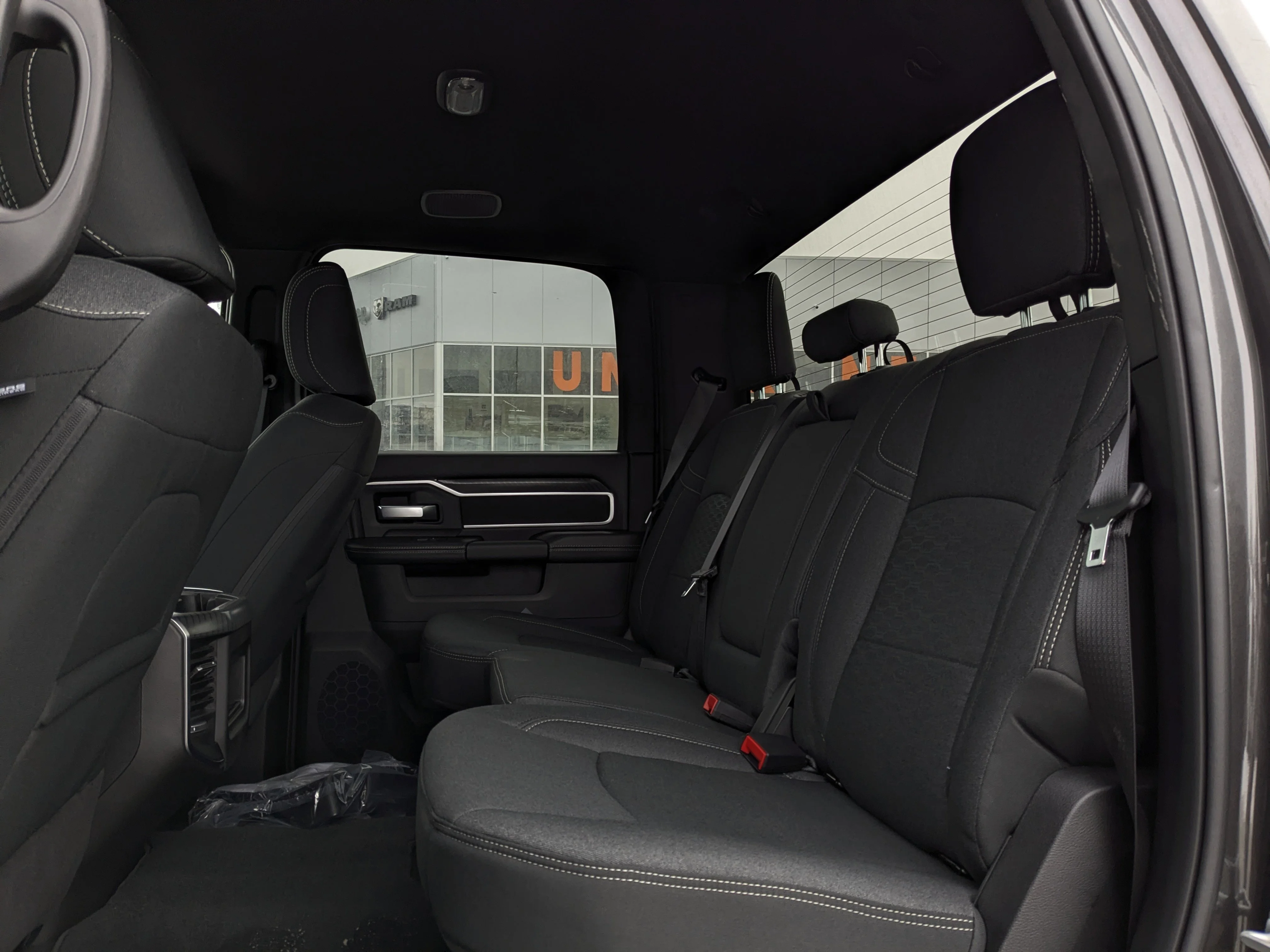 New 2025 Grey RAM BIG HORN - - CUMMINS HO - 5 LIFT - 35 A/T TIRES - FUELS & TONS MORE! image 28