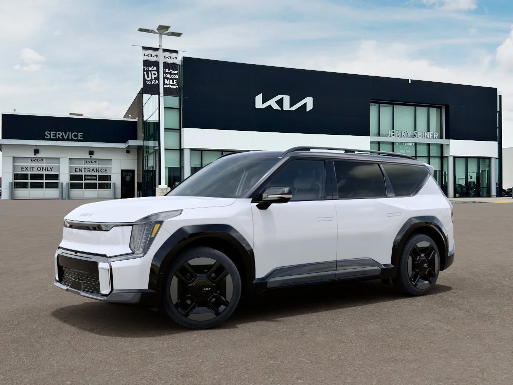 New 2026 Glacial White / Black Roof Kia GT-Line AWD image 3