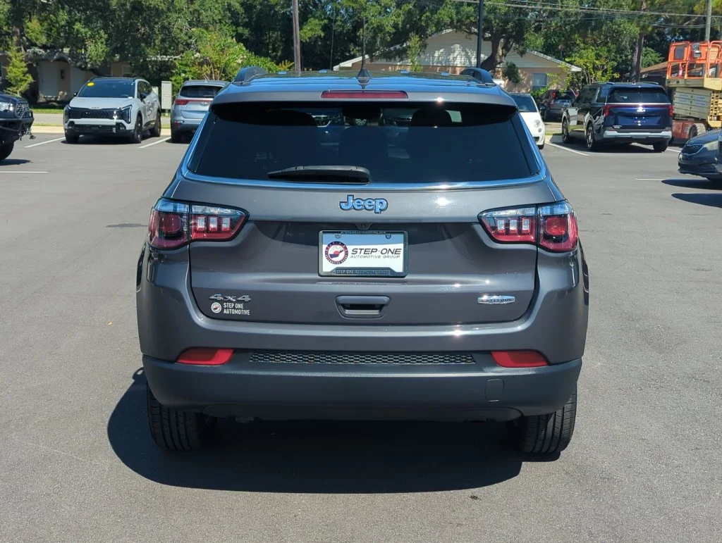 Used 2024 Gray Jeep Latitude image 6