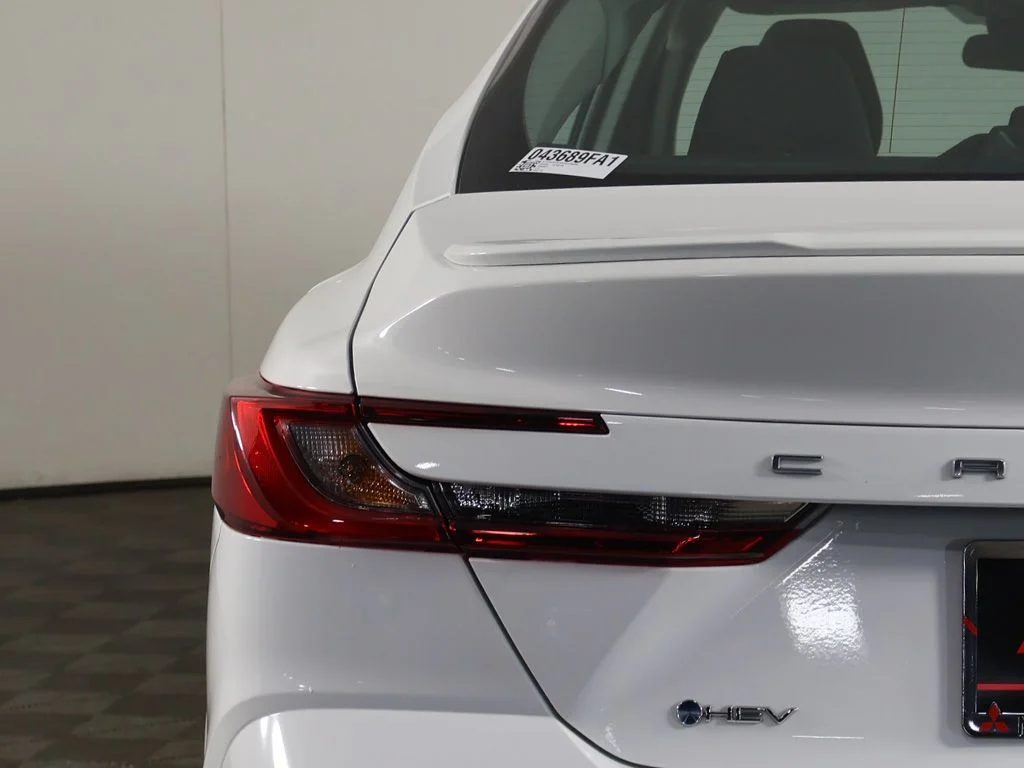 Used 2025 White Toyota LE image 13