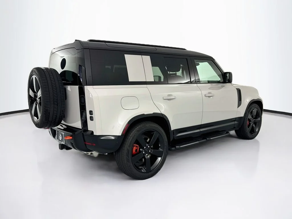 New 2026 Borasco Grey Land Rover X image 5