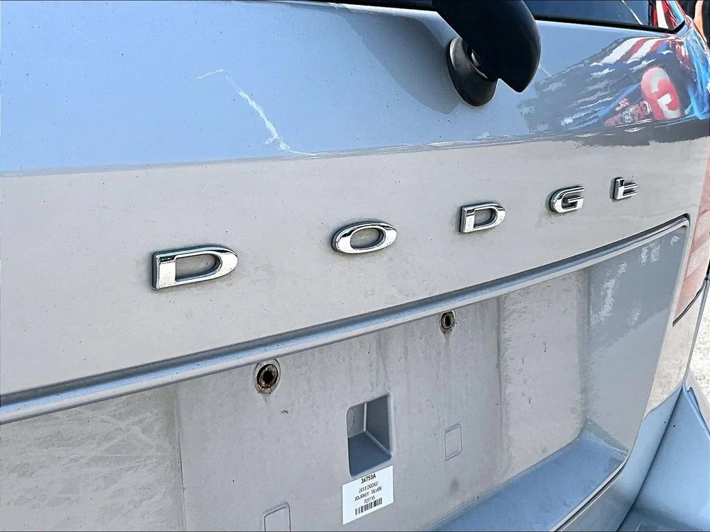 Used 2013 Silver Dodge SE image 9