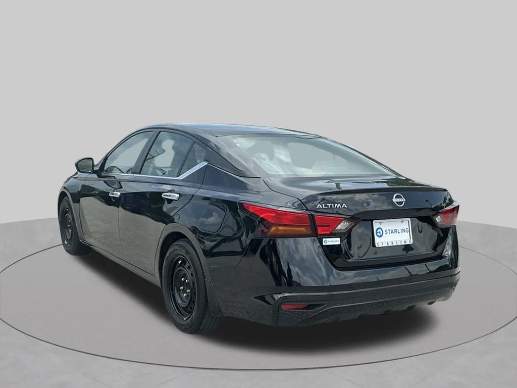 Used 2024 Black Nissan 2.5 S image 7