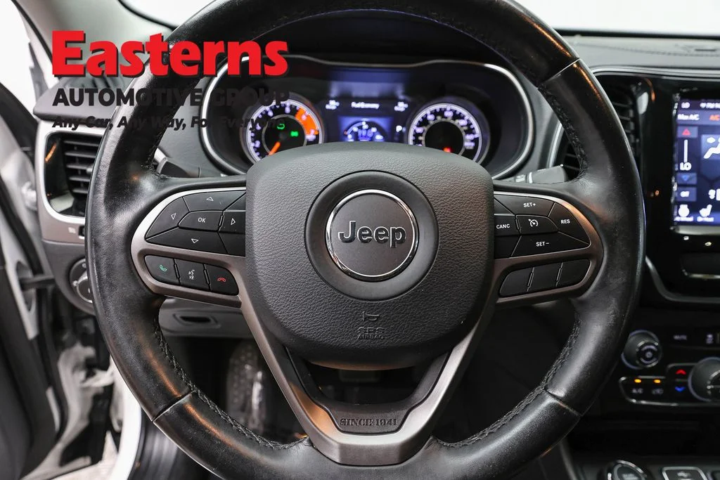 Used 2020 White Jeep Limited image 10