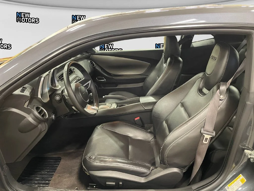 Used 2010 Cyber Gray Metallic Chevrolet SS image 9