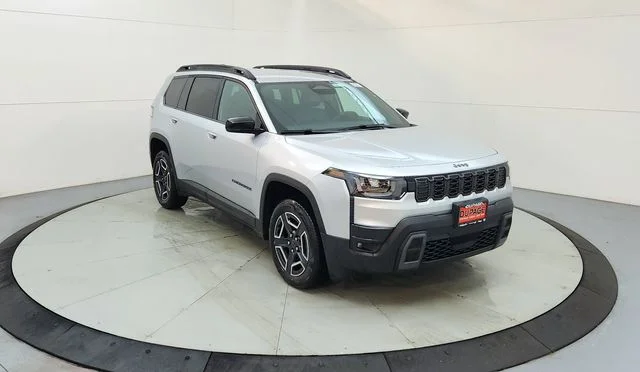New 2026 Silver Zynith Clear-Coat Exterior Paint Jeep Limited image 14