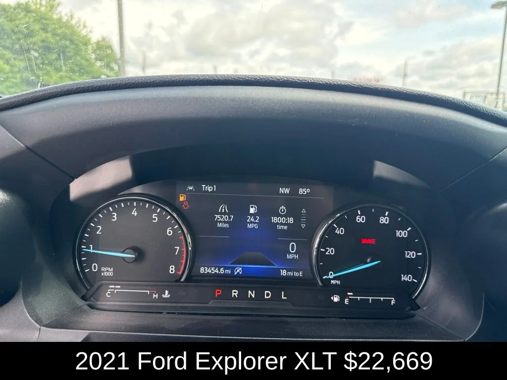 Used 2021 Black Ford XLT image 27