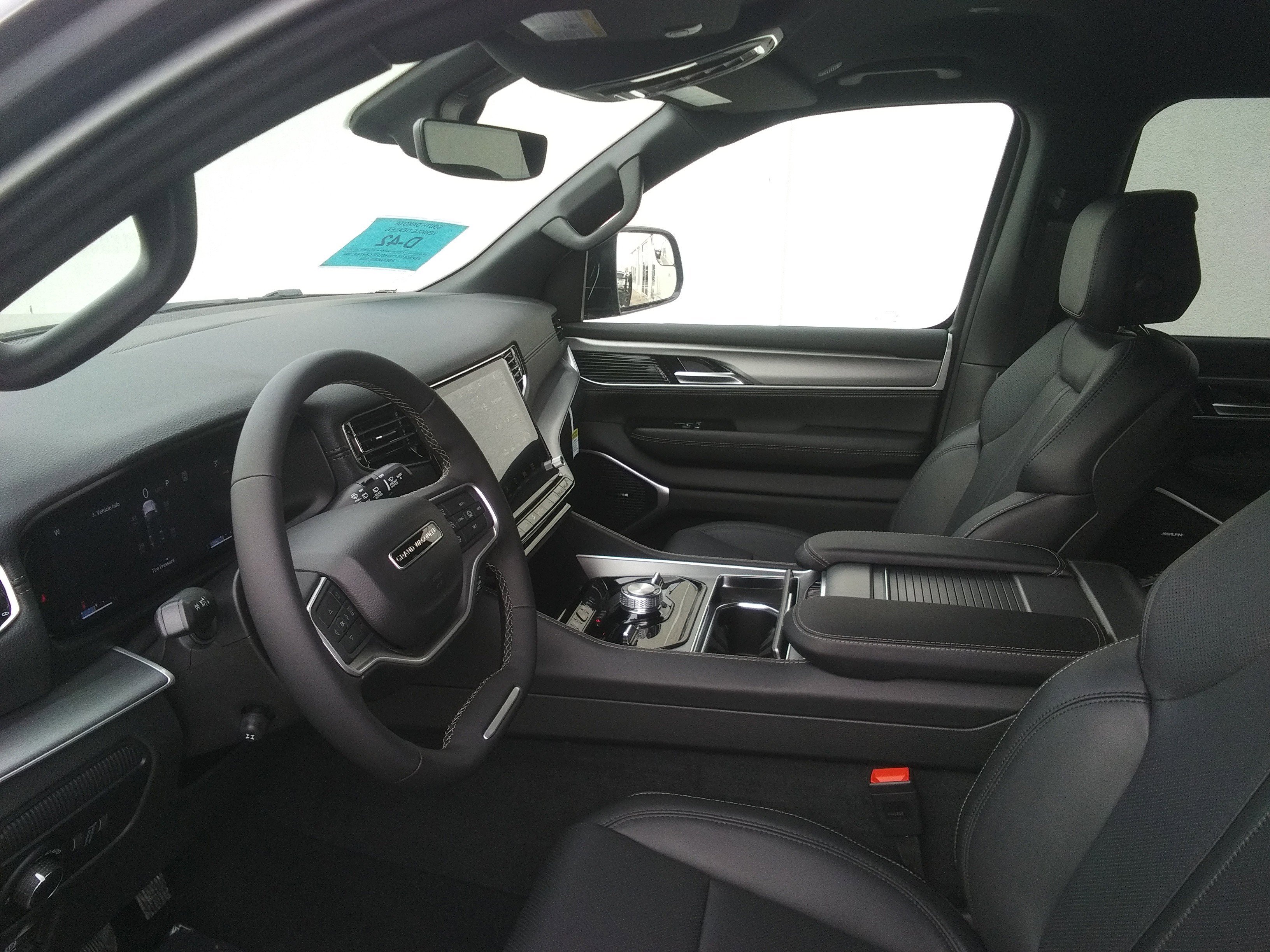 New 2026 Baltic-Gray Metallic Clear-Coat Exterior Paint Jeep Limited Altitude image 14
