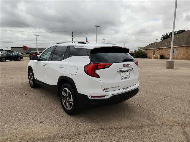 Used 2020 White Frost Tricoat GMC SLT Front-wheel Drive image 2