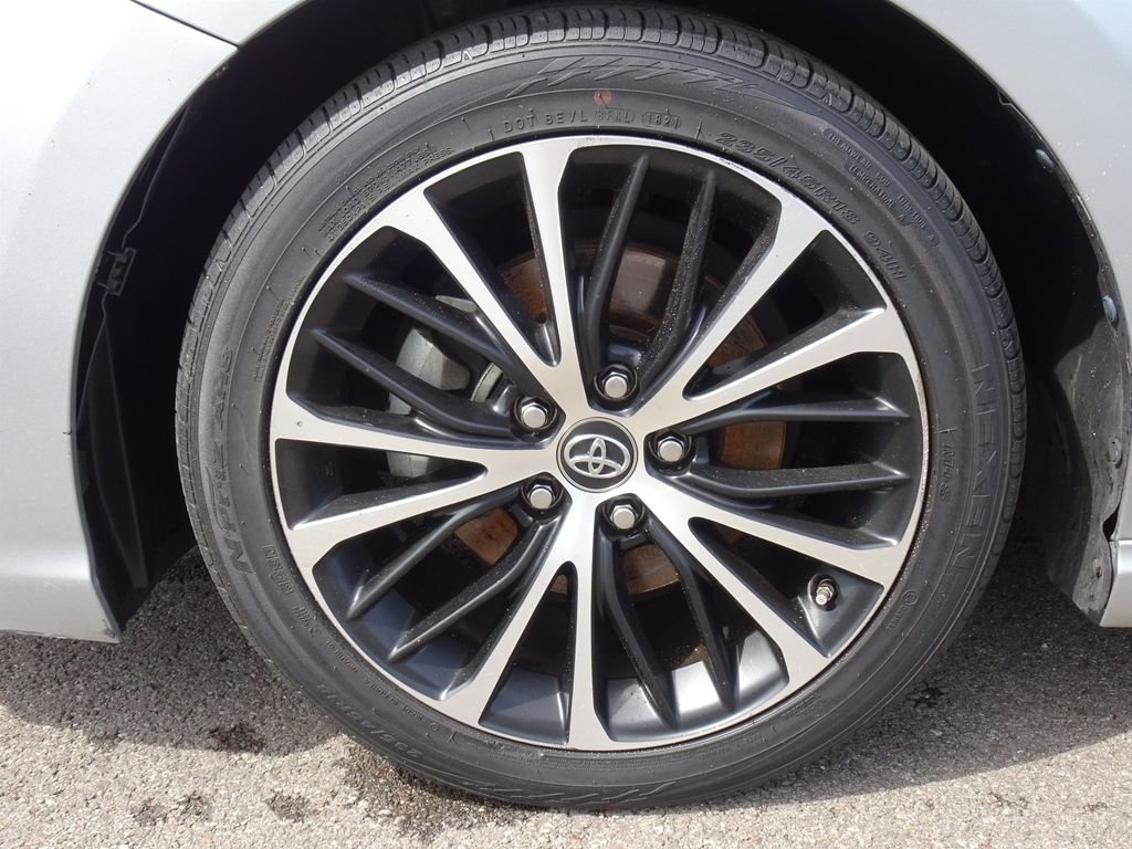 Used 2019 Silver Toyota SE image 25