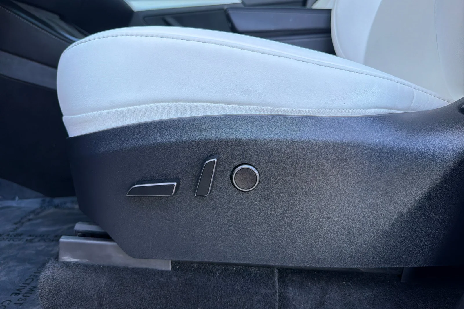 Used 2023 Blue Tesla Long Range image 15