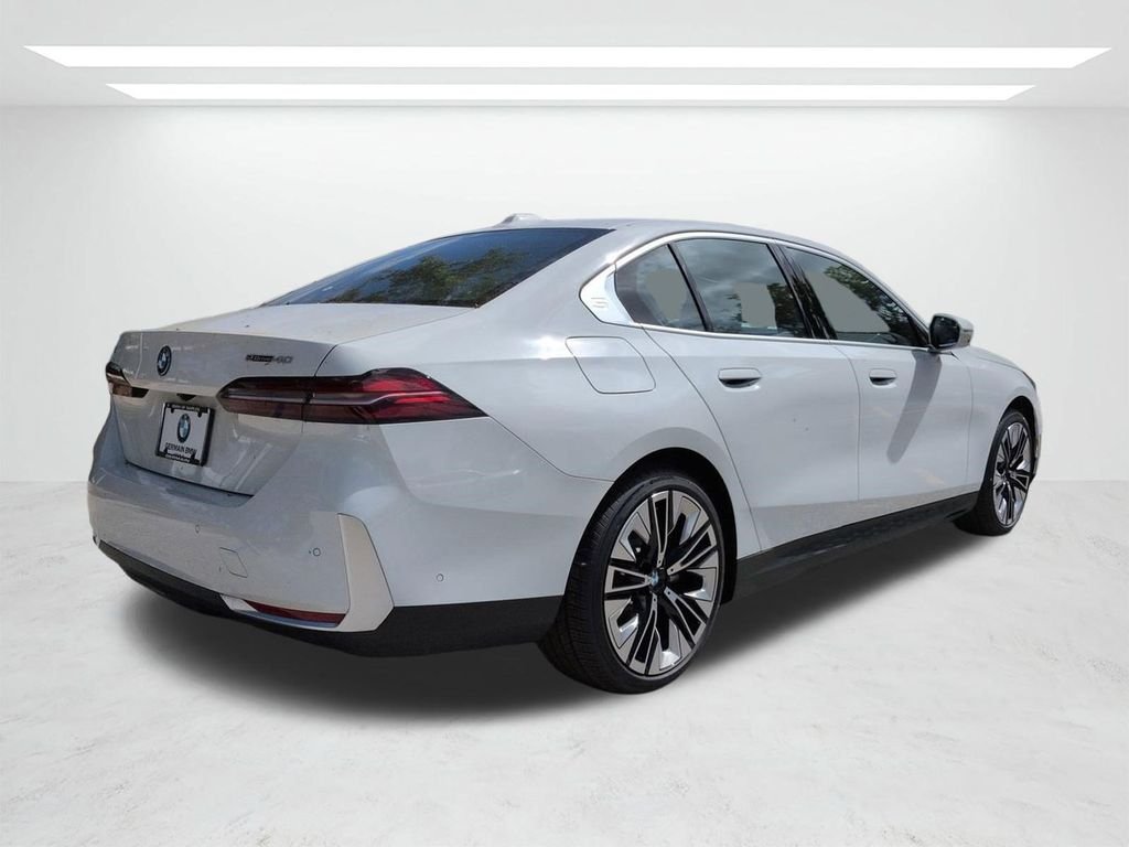 New 2026 Alpine White BMW eDrive40 image 4
