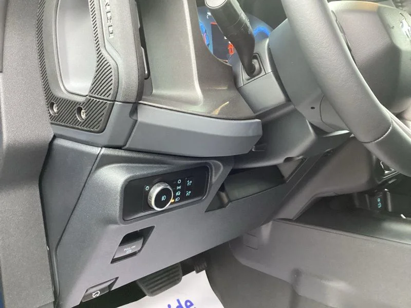 New 2025 Velocity Blue Metallic Ford Badlands® image 27