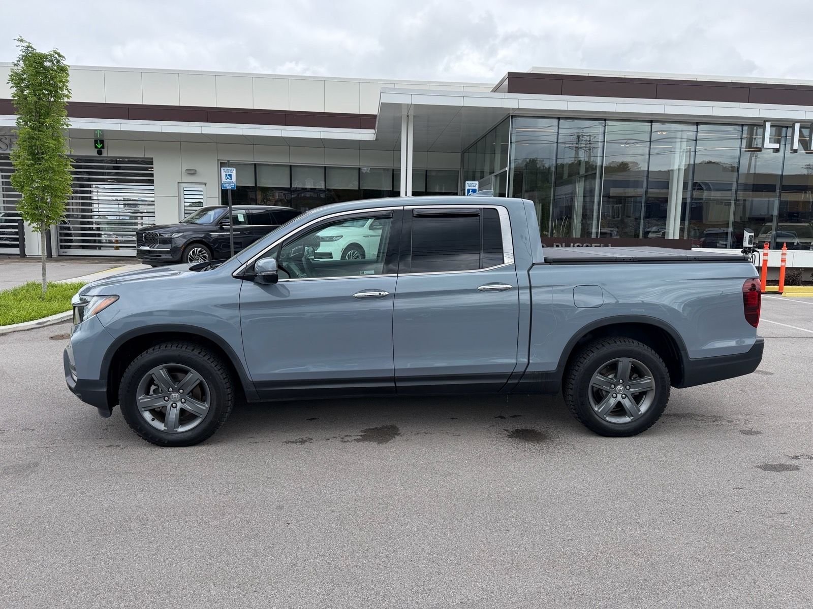 Used 2023 Gray Pearl Honda RTL-E image 7